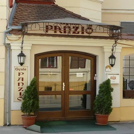 Panzio 2*